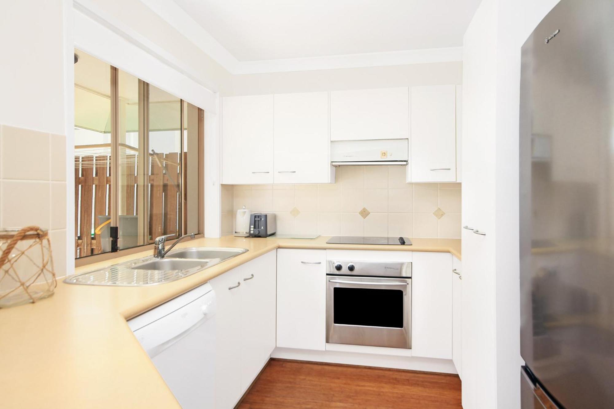 Byron Lakeside Holiday Apartments Byron Bay Room photo